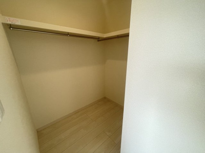 【収納】 | 南城市知念久手堅（全5棟）ラスト2号棟 | 2号棟　洋室7.75帖＋WIC付き♪