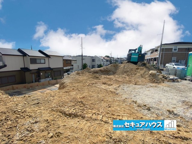 名古屋市緑区鳴丘 全4棟 3号棟の前面道路含む現地写真|事前予約にて現地ご見学いただけます！お気軽にお問い合わせください♪
■株式会社　セキュアハウス■
住宅ローンに強く、知識、経験豊富なスタッフ在籍
お客様に寄り添い、ご成約後もサポート致します。