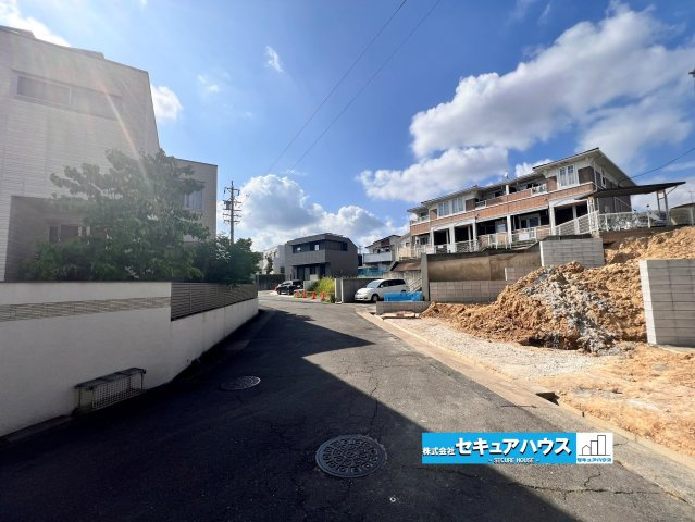 名古屋市緑区鳴丘 全4棟 1号棟の周辺|事前予約にて現地ご見学いただけます！お気軽にお問い合わせください♪
■株式会社　セキュアハウス■
住宅ローンに強く、知識、経験豊富なスタッフ在籍
お客様に寄り添い、ご成約後もサポート致します。