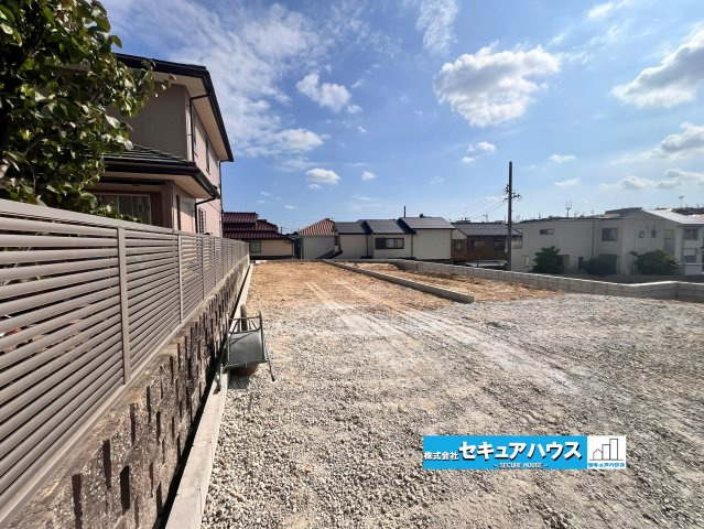 名古屋市緑区鳴丘 全4棟 1号棟の駐車場|事前予約にて現地ご見学いただけます！お気軽にお問い合わせください♪
■株式会社　セキュアハウス■
住宅ローンに強く、知識、経験豊富なスタッフ在籍
お客様に寄り添い、ご成約後もサポート致します。