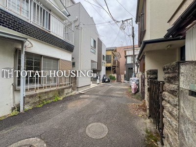 【前面道路含む現地写真】 | －弊社限定公開－世田谷区松原3丁目　中古戸建　全1棟