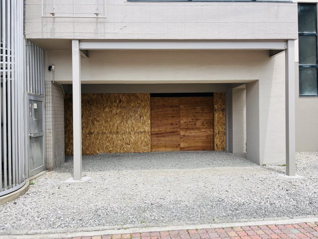 グランピア本荘２Fのエントランス