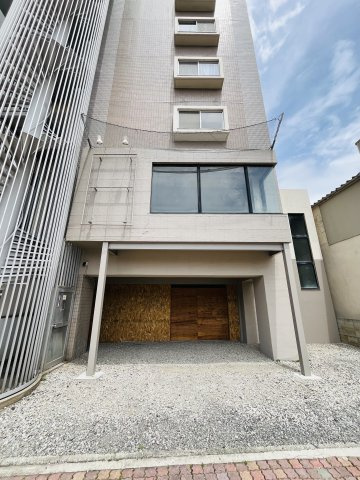 グランピア本荘２Fのエントランス