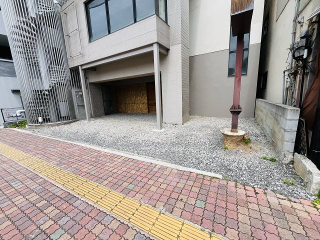 グランピア本荘２Fの駐車場