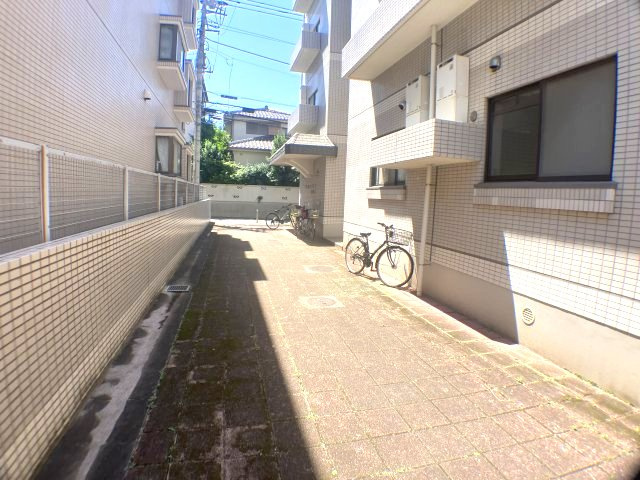 さいたま市桜区西堀８丁目の賃貸マンションのロビー