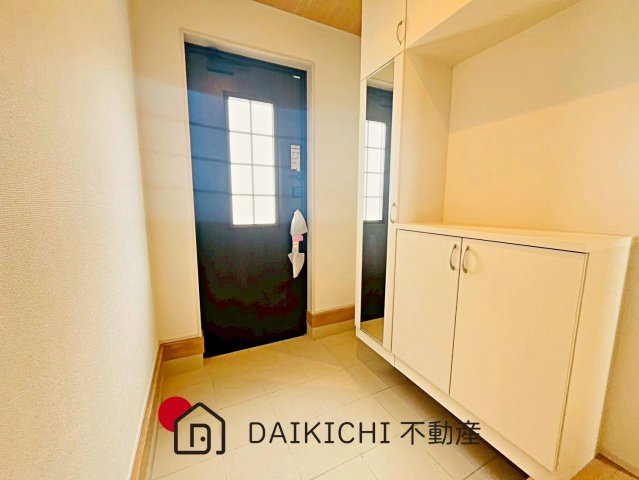 【玄関】 | 桶川市加納6期　GRAFARE　新築戸建　全32区画　24号棟