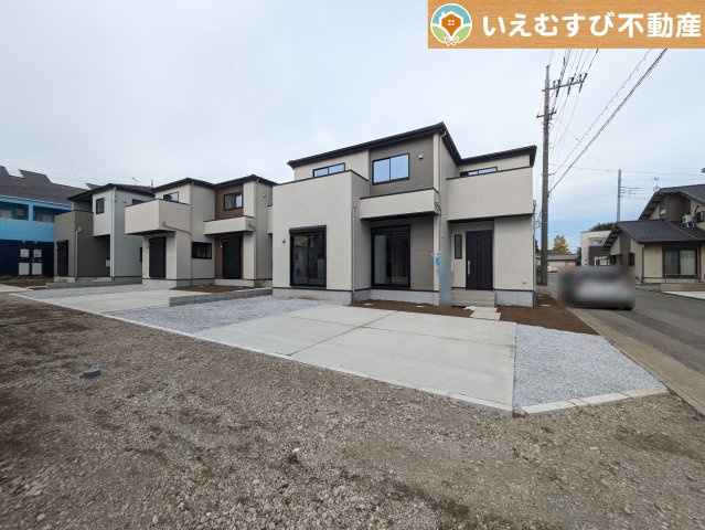 Zut PLUS　本庄市見福17期の駐車場|2台駐車可能なスペース完備
しっかり舗装してある駐車スペースで天気が悪く足元が悪い日でも乗り降りしやすい♪