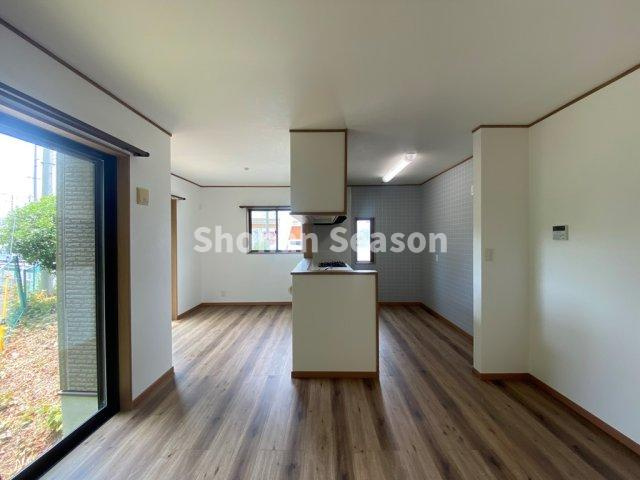 【内装】 | 生活にメリハリをつけやすい横長リビングの間取りプラン◎