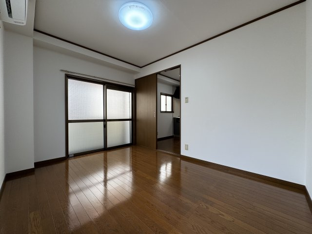 グランドール服部の居間・リビング