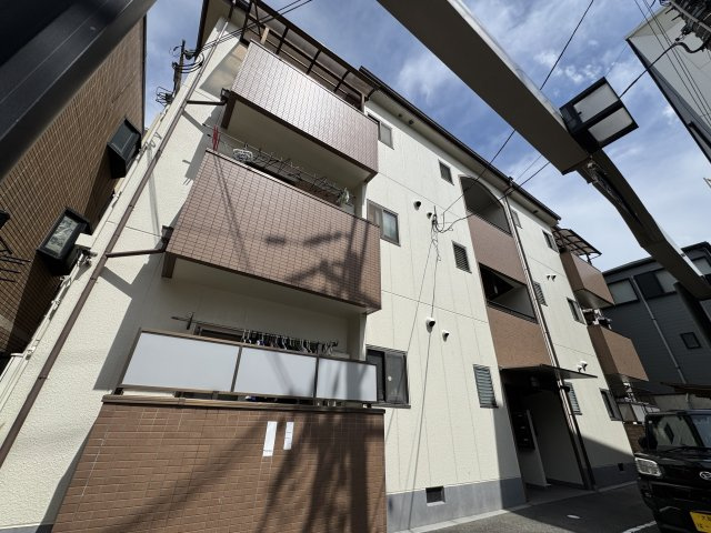 グランドール服部の外観