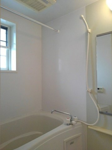 ヴィオラ・Ｙの浴室