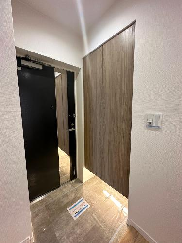 鶴ヶ島駅通りダイカンプラザの玄関