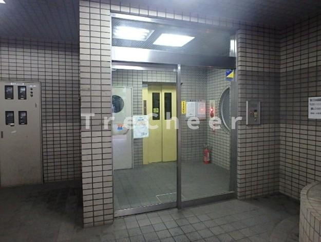 西川口藤ハイツのエントランス