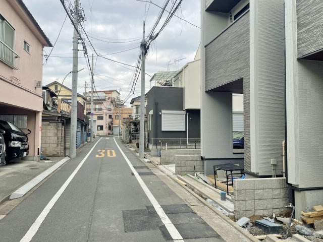 板橋区富士見町 全4棟 2号棟の前面道路含む現地写真|【弊社にて現地販売会開催中！】
建物完成いたしました
お気軽にご見学いただけます
