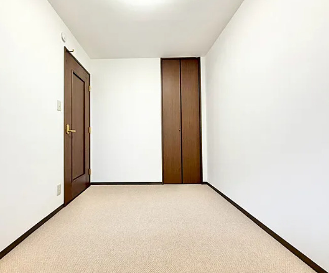 グラン・コート東松戸の洋室|落ち着いた色調の洋室です