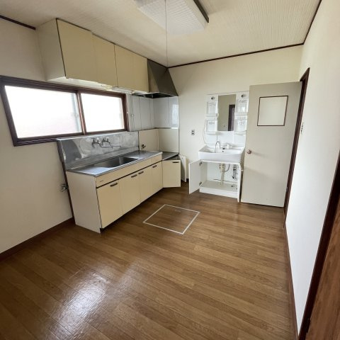 室蘭市舟見町2丁目88-1手前の内装