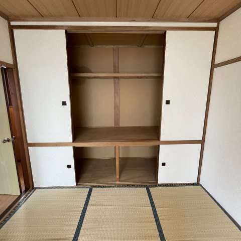 室蘭市舟見町2丁目88-1手前の収納