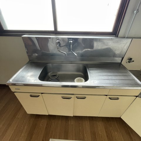 室蘭市舟見町2丁目88-1手前の内装