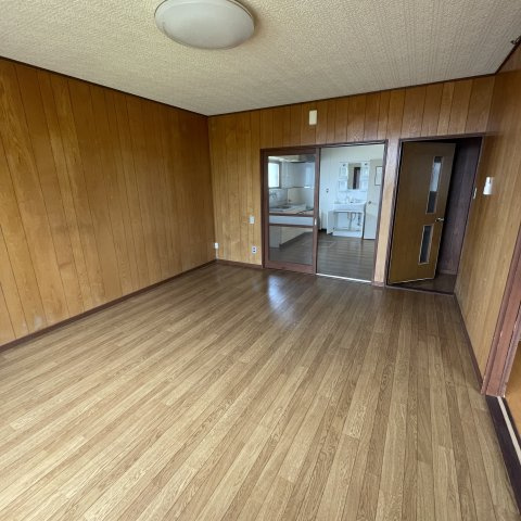 室蘭市舟見町2丁目88-1手前の内装