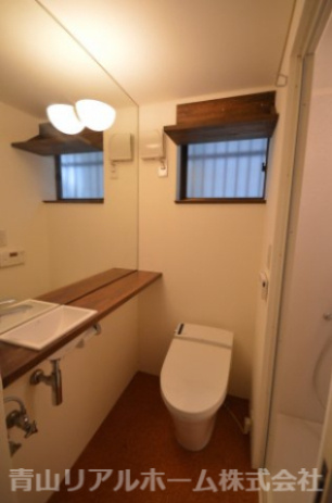 【トイレ】 | フェレイラ貸家戸建 | 地下トイレ