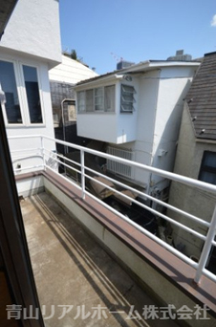 【バルコニー】 | フェレイラ貸家戸建 | 2階洋室側バルコニー