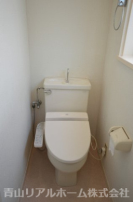 【トイレ】 | フェレイラ貸家戸建 | 2階トイレ