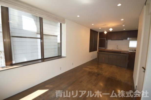 【居間・リビング】 | フェレイラ貸家戸建 | 1階