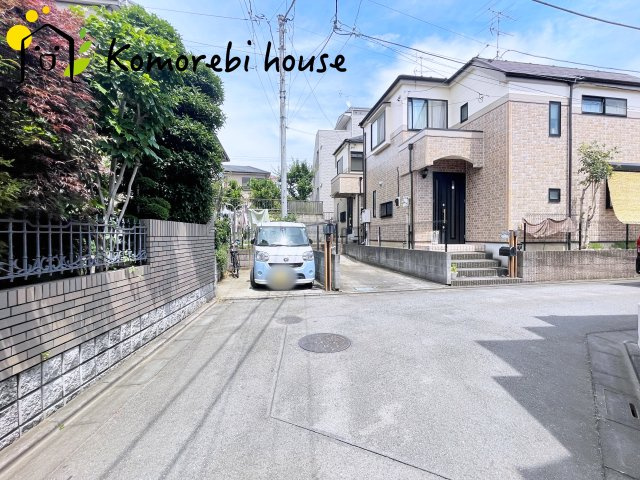 さいたま市西区大字指扇領別所　中古一戸建ての前面道路含む現地写真|前面道路含む現地写真です