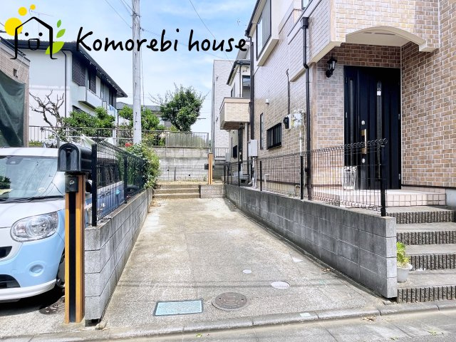 さいたま市西区大字指扇領別所　中古一戸建ての駐車場|駐車場に車を止められます