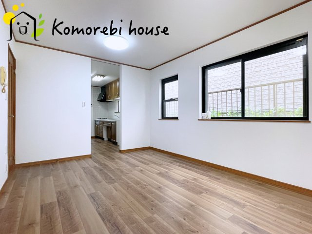 さいたま市西区大字指扇領別所　中古一戸建ての居間・リビング|おしゃれなリビングです