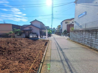 【前面道路含む現地写真】