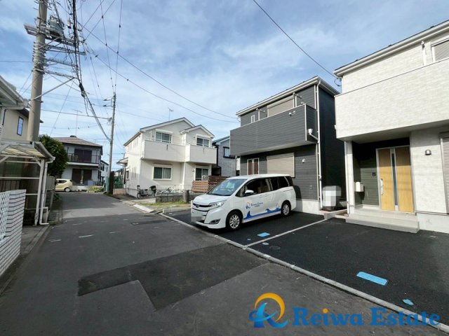 新築戸建　茅ヶ崎市萩園第　全2棟の前面道路含む現地写真