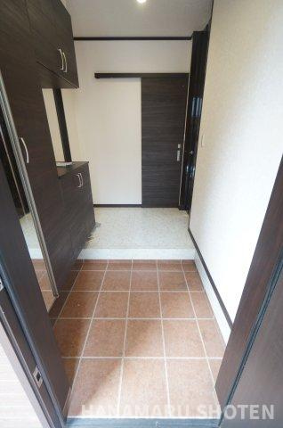 中古　千葉市中央区神明町の玄関|＊当日ご案内可＊ご希望の物件まとめてご案内！弊社が掲載していない物件でもOK♪お気軽にご相談ください ♪お電話でのお問合わせがスムーズ♪