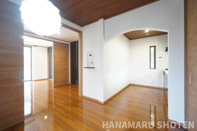 中古　千葉市中央区神明町の居間・リビング|＊当日ご案内可＊ご希望の物件まとめてご案内！弊社が掲載していない物件でもOK♪お気軽にご相談ください ♪お電話でのお問合わせがスムーズ♪