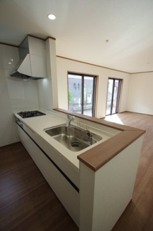 【キッチン】 | 【仲介手数料無料！！】日野市平山５丁目　新築戸建て（全3棟）3号棟　4490万円