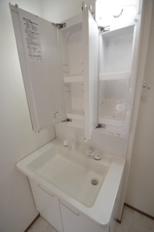 【洗面所】 | 【仲介手数料無料！！】日野市平山５丁目　新築戸建て（全3棟）3号棟　4490万円