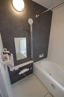 【浴室】 | 【仲介手数料無料！！】日野市平山５丁目　新築戸建て（全3棟）3号棟　4490万円