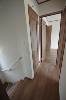 【その他】 | 【仲介手数料無料！！】日野市平山５丁目　新築戸建て（全3棟）3号棟　4490万円 | 2階廊下