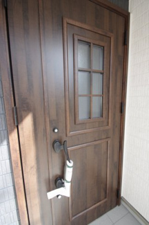 【玄関】 | 【仲介手数料無料！！】日野市平山５丁目　新築戸建て（全3棟）3号棟　4490万円