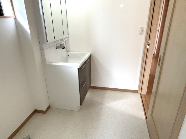 垣生6丁目　中古戸建の洗面所