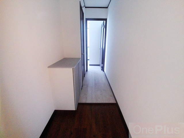 pista赤坂通の玄関