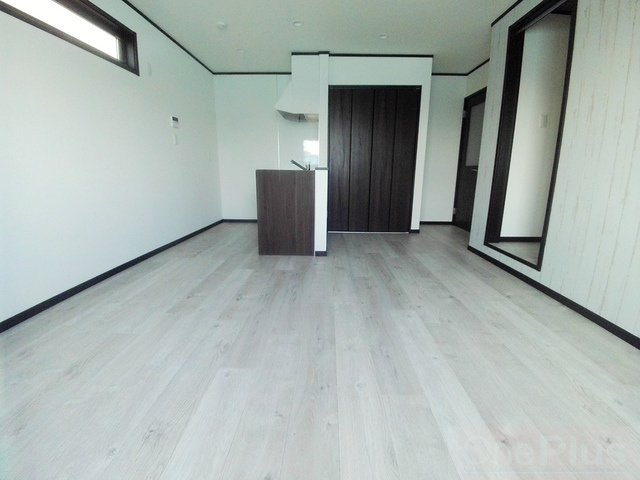 pista赤坂通の洋室