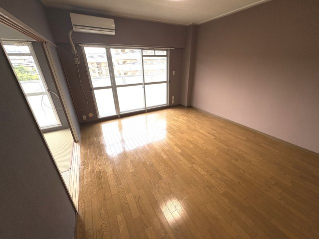 クレドール垂水Ⅱの居間・リビング