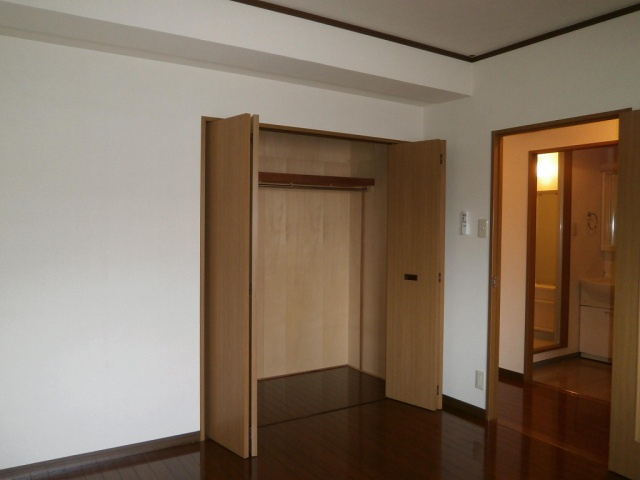 カームレスト・Rの収納|こまごまとしたものを収納できそうですね