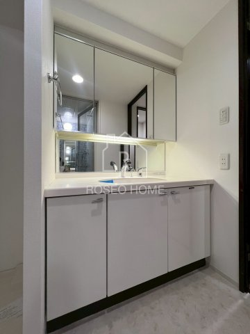 グランシス天満橋の居間・リビング