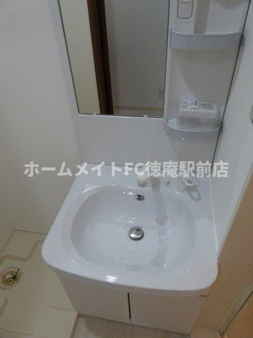 大阪市鶴見区鶴見３丁目のアパートの独立洗面台