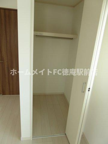 大阪市鶴見区鶴見３丁目のアパートの収納