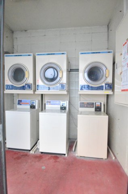 【その他共用部分】 | ヴィラ清水町 | 入居者専用コインランドリー