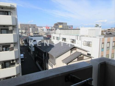 【展望】 | ラ・フォンテ表参道 | 眺望：バルコニーからの眺望 ※2022年4月撮影     （2022年4月撮影）