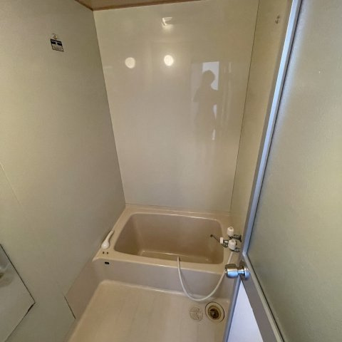 室蘭市舟見町2丁目88-1奥の浴室